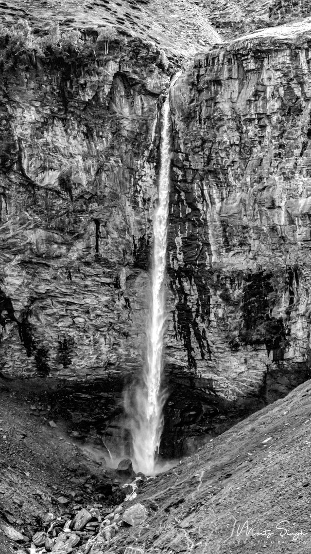 B & W waterfall.jpg
