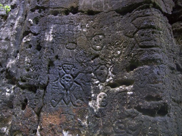 Cueva el indio petrogrificos.jpg