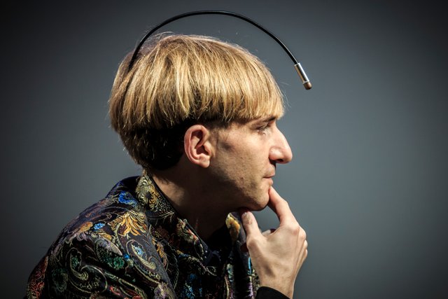 Neil-Harbisson_by-Carlos-Gonzalez_resized.jpg