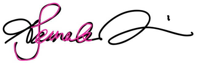 Kamala_Harris_Signature_Female.jpg