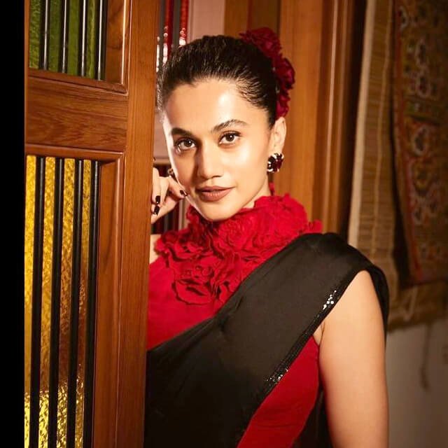 og-taapsee-stunning-saree-look.jpg