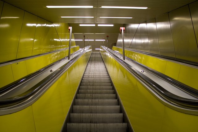 yellow-escalator_3066414676_o.jpg