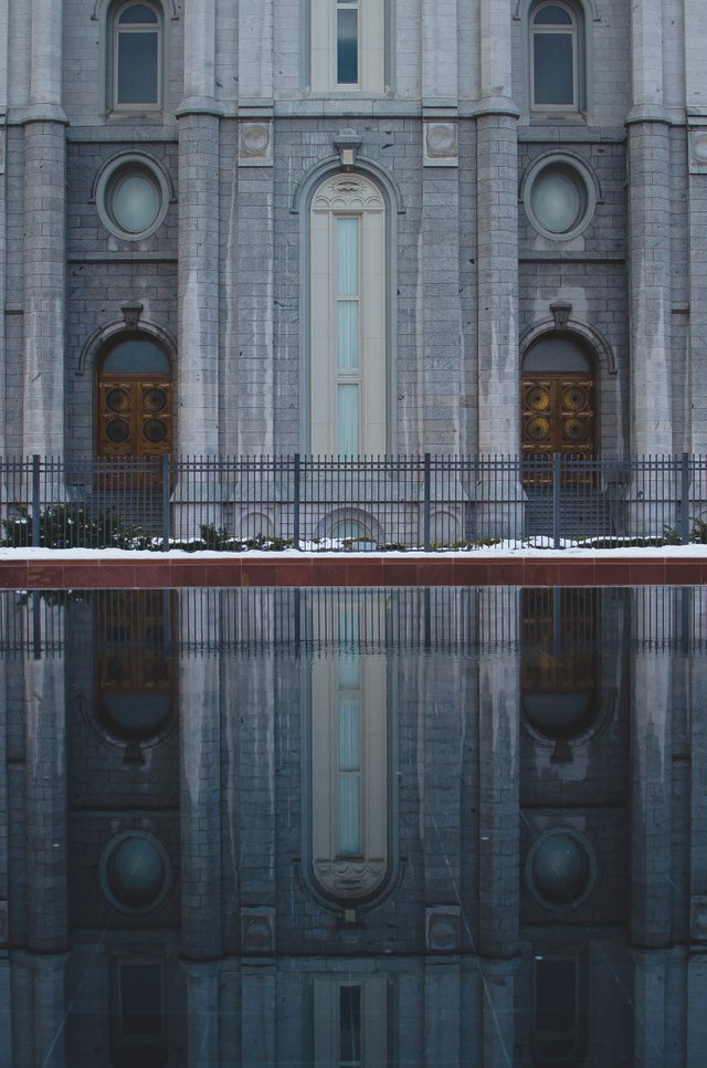 The doors in the front of the salt lake temple.JPG