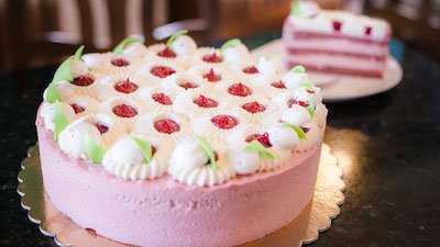 191105112545-budapest-cakes---full-cake-and-cake-slice-1.jpg