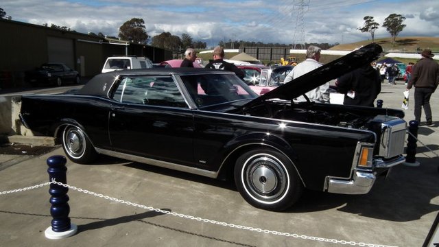 1970_Lincoln_Continental_Mark_III_coupe_7708168592-1-primary.jpg