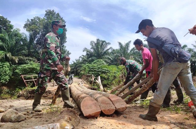 gotong royong2.jpg