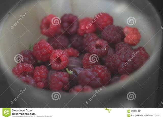 cup-raspberries-close-up-photo-fresh-delicious-healthy-123177183.jpg