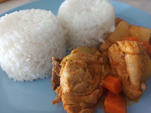 Pollo Guisado 1.jpg