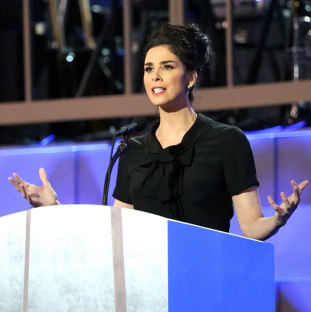 Sarah_Silverman_at_the_DNC_July_2016.jpg