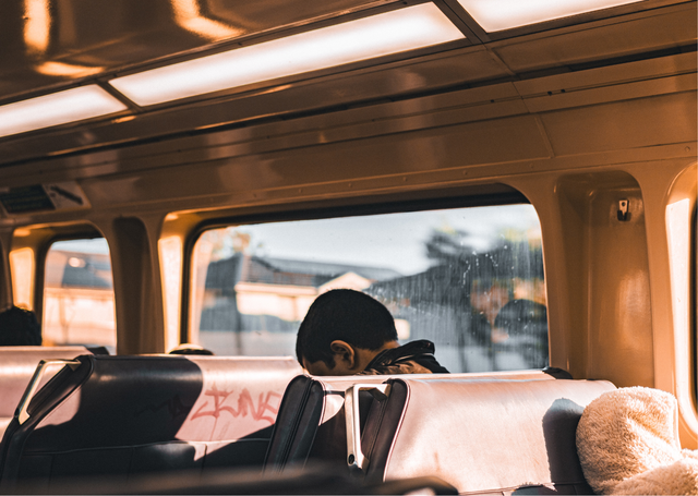 Hombre en autobus.png