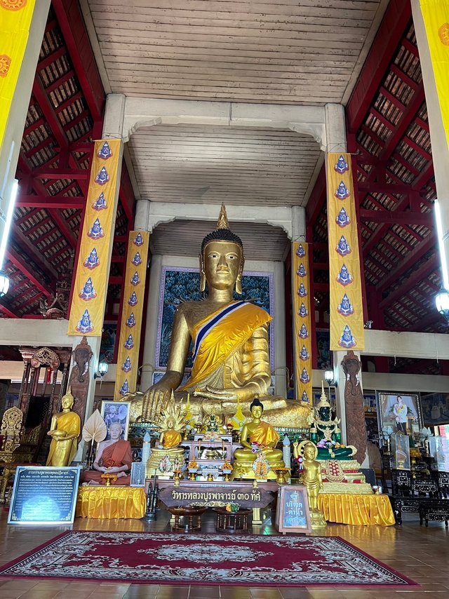Wat Phra That Chomping7.jpg