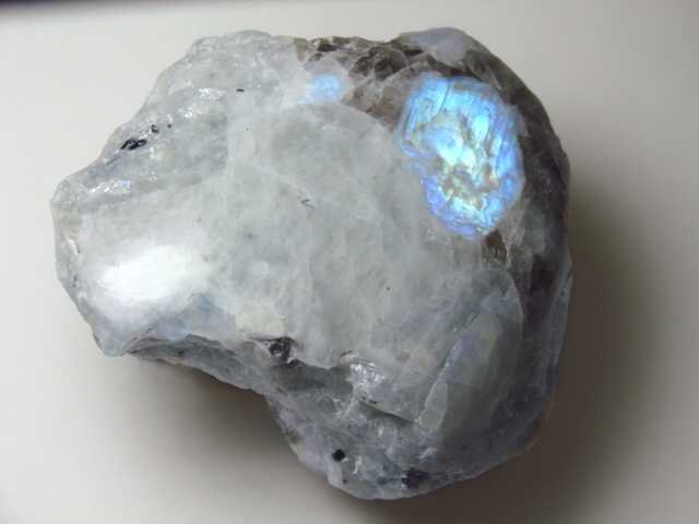 moom120-moonstone-specimen.jpg