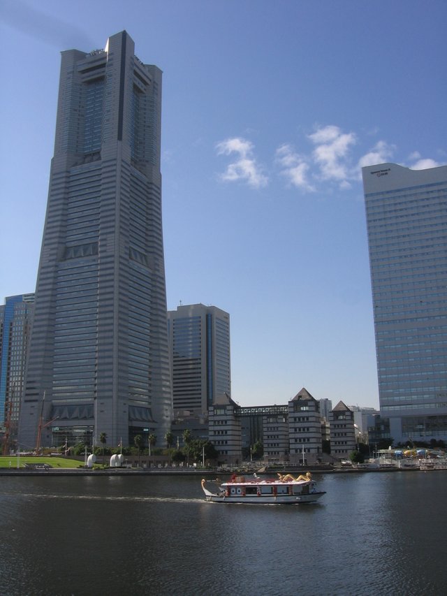 675 yokohama around landmark tower (4).JPG