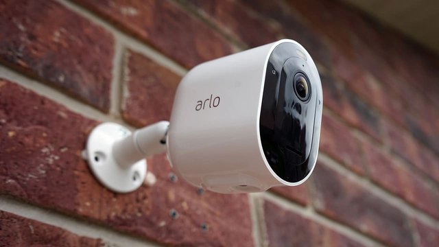 arlo-pro-3-4-sm.jpg