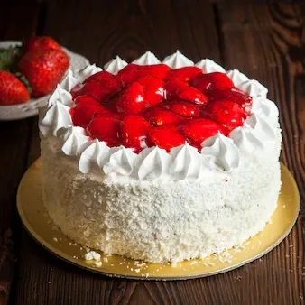 strawberry-fruit-cake-fresh-strawberry-wooden-table_176474-2522.webp