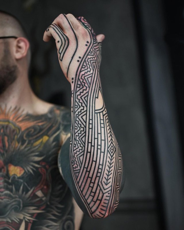 geometric tattoos8.jpg