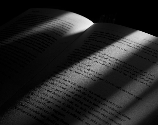 maxim-hopman-Zeeqrk7F4j8-unsplash.jpg