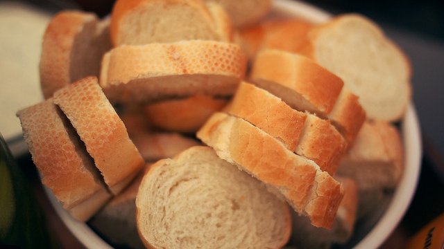 bread-1245948_960_720.jpg