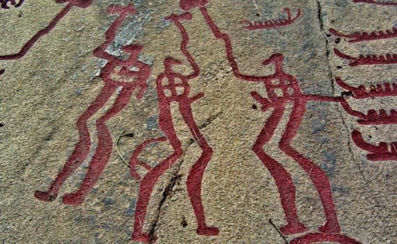 Tanumshede_2005_rock_carvings_5-570x350.jpg