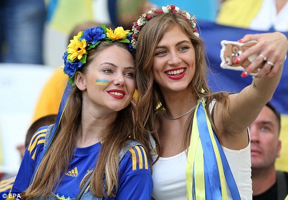 Ukraine girls 4.JPG