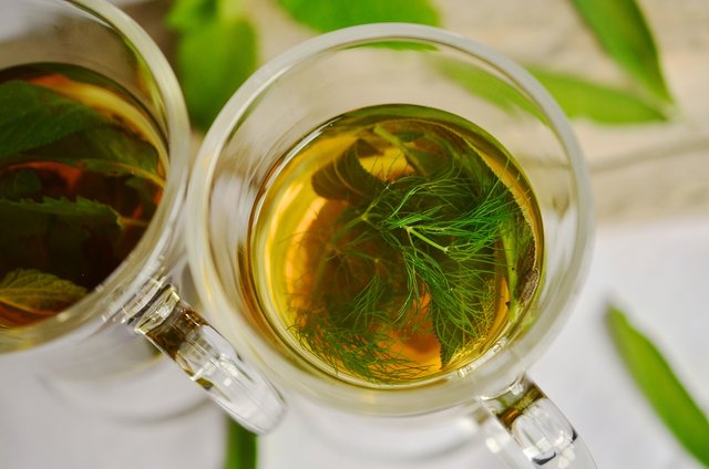 herbal-tea-1410584_1920.jpg