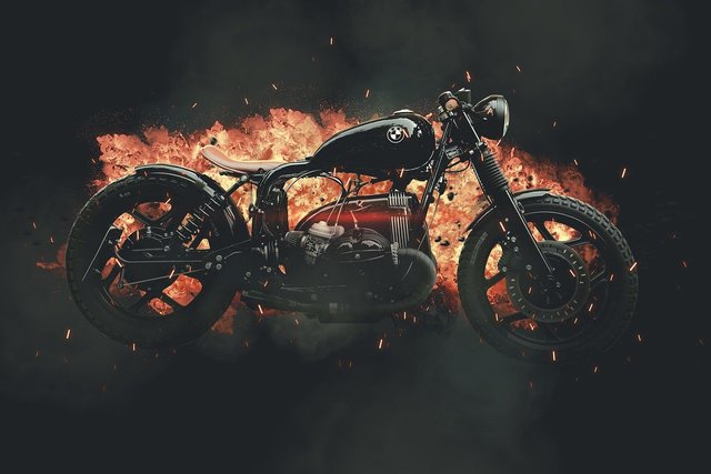 motorcycle-6933500_1280.jpg