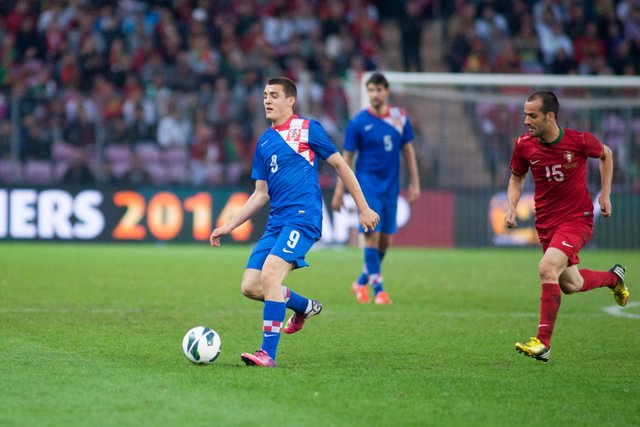 Mateo_Kovacic_-_Croatia_vs._Portugal,_10th_June_2013.jpg