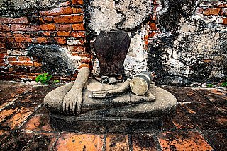 beautiful-view-wat-mahathat-temple-located-ayutthaya-thailand-small.jpg