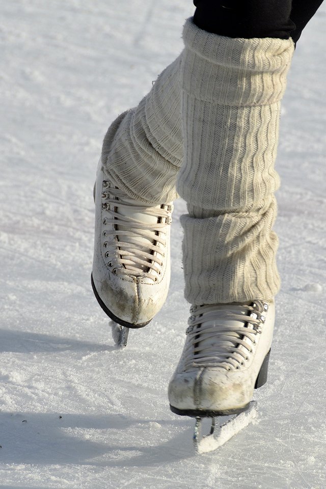 skates-2001796_1920.jpg