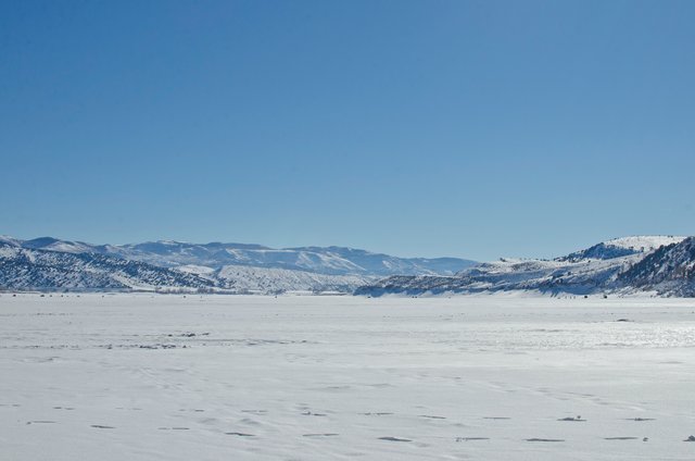 The wide open frozen ice lake.JPG