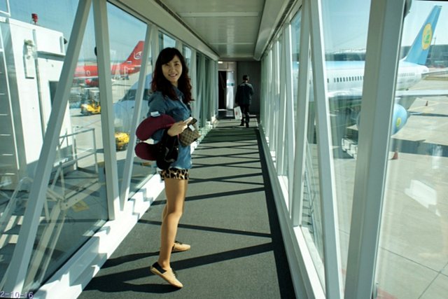 b-EU121016-112120.jpg