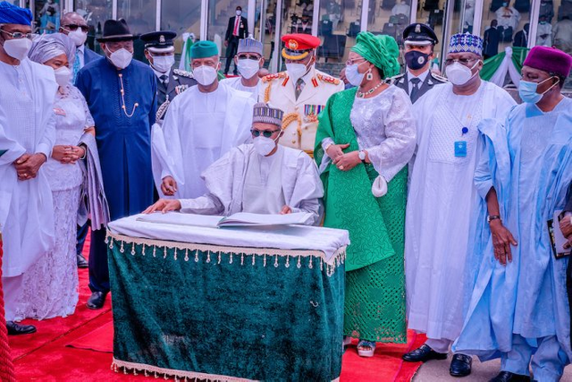 Nigerias-Diamond-Jubilee-Celebration-in-Eagle-Square.png
