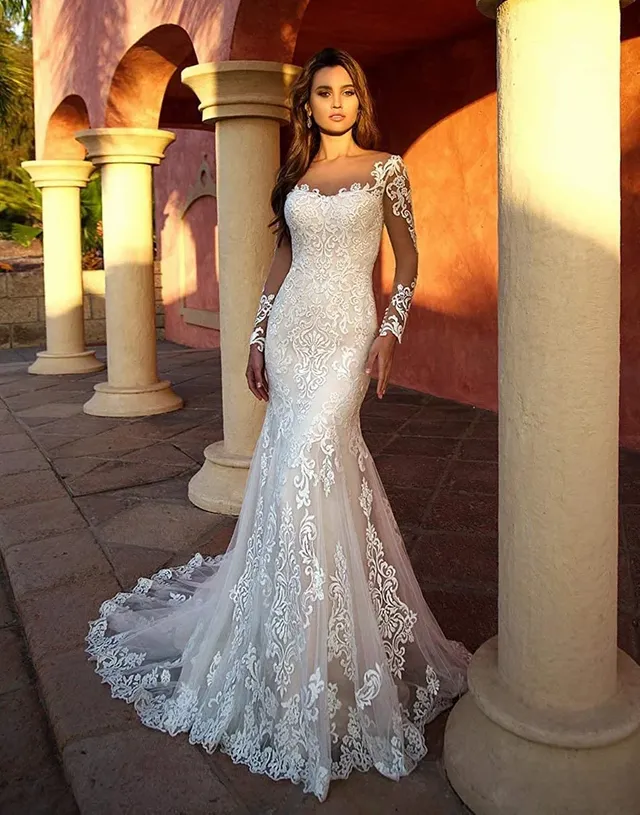 Graceful-Dress-Long-Sleeve-Wedding-Dress.webp