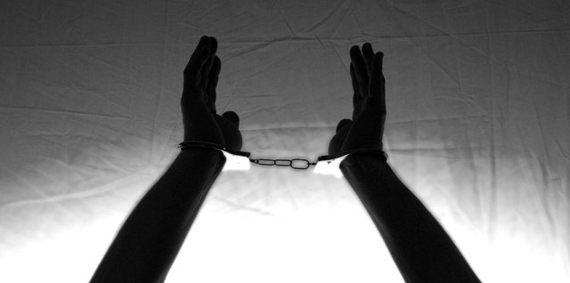 hands-1655520_1280 (1).jpg