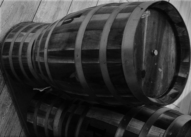 Barrels B&W Photography, Fake Outstore Barrels B&W, December 12 2016- 24032018.jpg