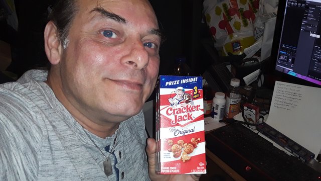 cracker jacks, childhood memories,  memories, family, back to basics, dreams, love, friends, dtube, appics, steem, blockchain, jeronimorubio,  jeronimo rubio (2).jpg