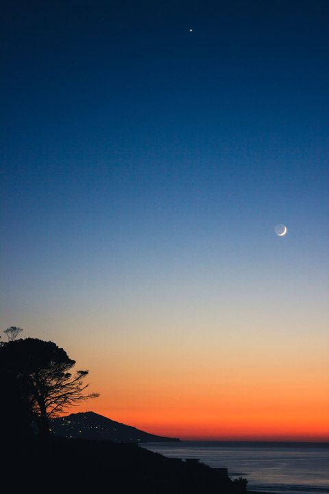 sea-sunset-beach-colors-moon-crescent-moon-1440481-pxhere.com.jpg
