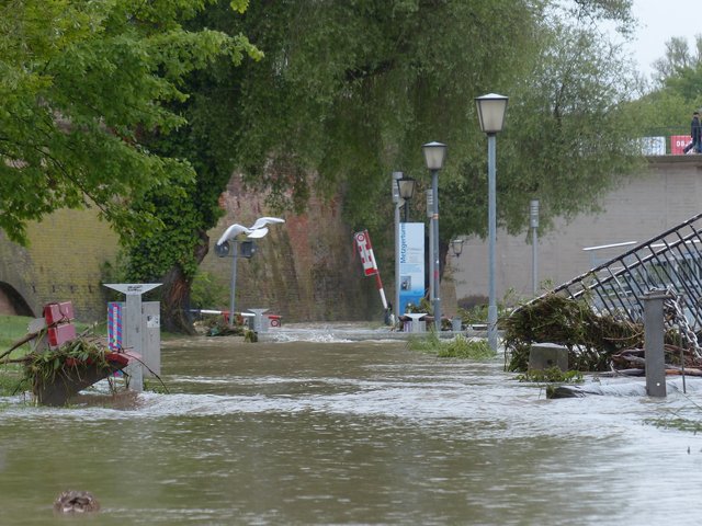 flood-123230_1280.jpg