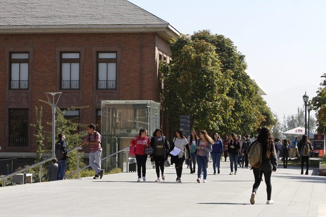 mejor-universidad-de-chile-uandes-tercera-promedio-psu.jpg