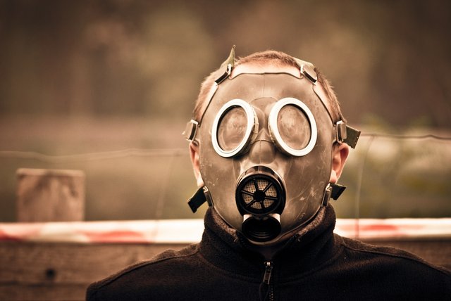 gas-mask-469217_1920.jpg