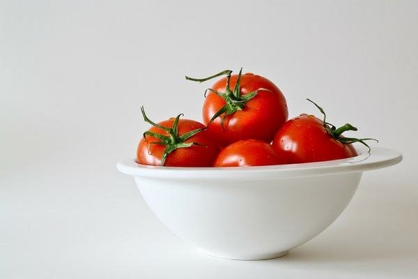 tomatoes-320860_1920.jpg