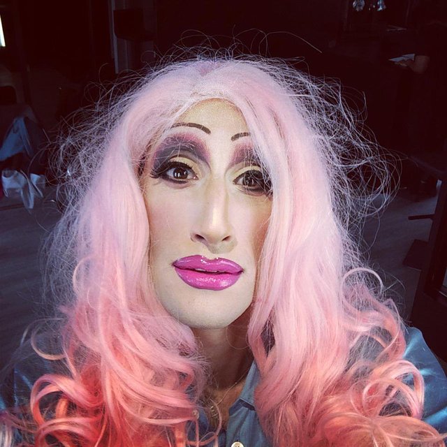 Glamrou CCvcvdKW8AE61hF.jpg:large.jpeg