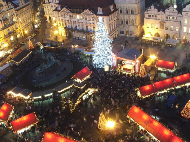 Prague_christmas_market_9949a.jpg