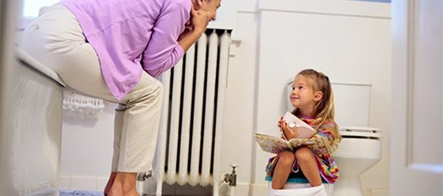 Potty_training_read_with_mom_1536x680-min.jpeg