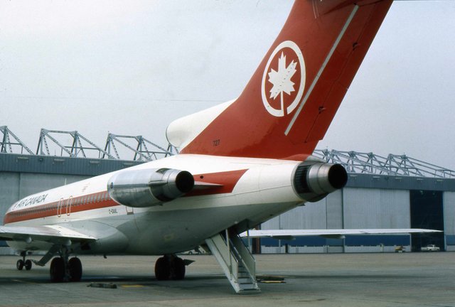 Air-Canada-Boeing-727-233F-C-GAAL.jpg