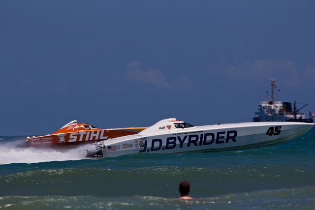 CocoaBeachBoatRace_5.jpg