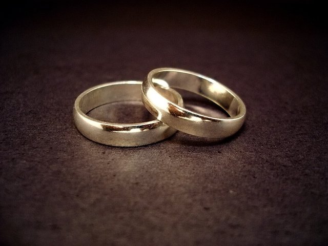 Wedding_rings.jpg