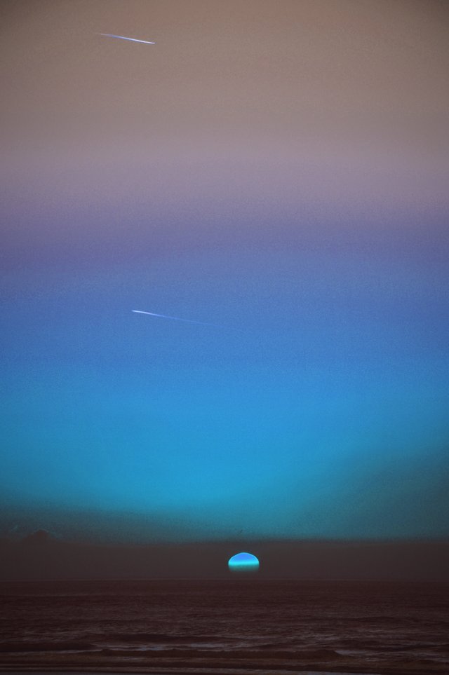 adel-gordon-2MIbJa4lVtI-unsplash_downscaled_hue inverted.jpg