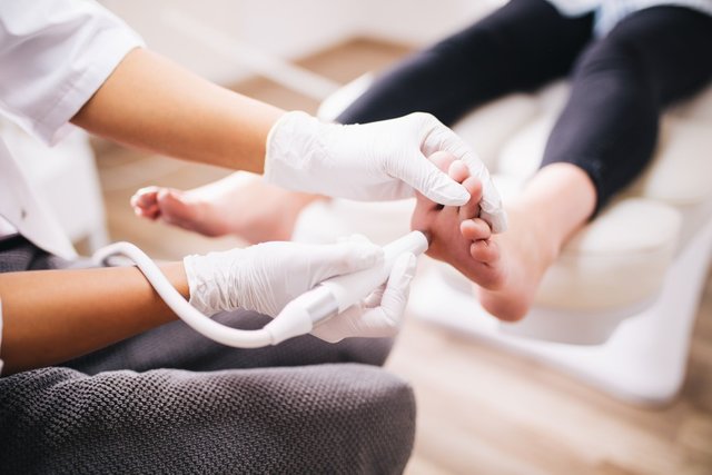 hygiene-feet-skin-nails-gloves-health-cosmetic-treatment-pedicure-clinic_t20_QaV74W.jpg