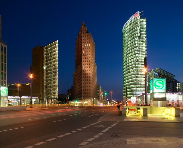 Postdamer Platz 028-29.jpg